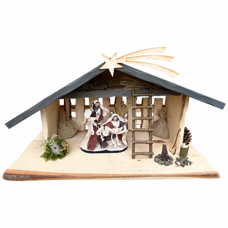 Szopka bożonarodzeniowa drewniana z oświetleniem i ogniskiem + Św. Rodzina 20 cm - dach drewniany