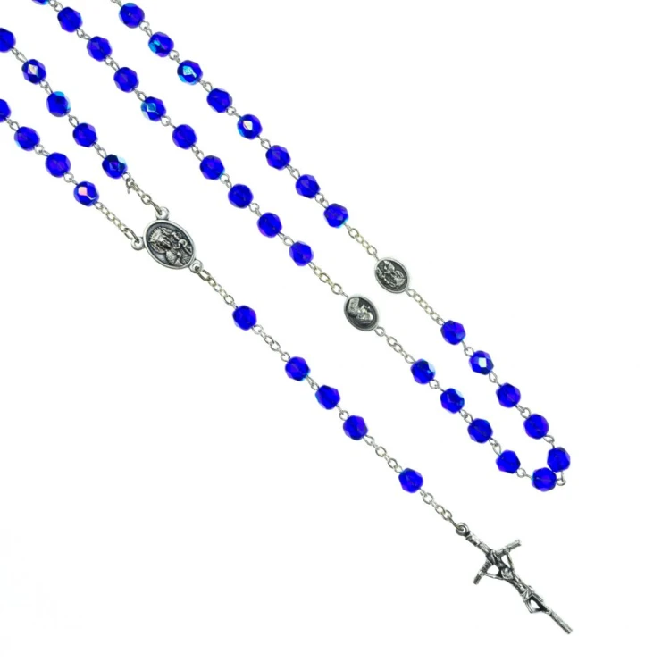 Różaniec kryształowy z medalikami