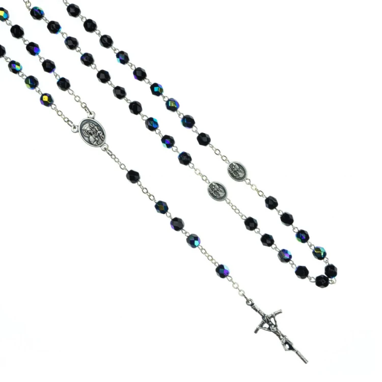 Różaniec kryształowy z medalikami