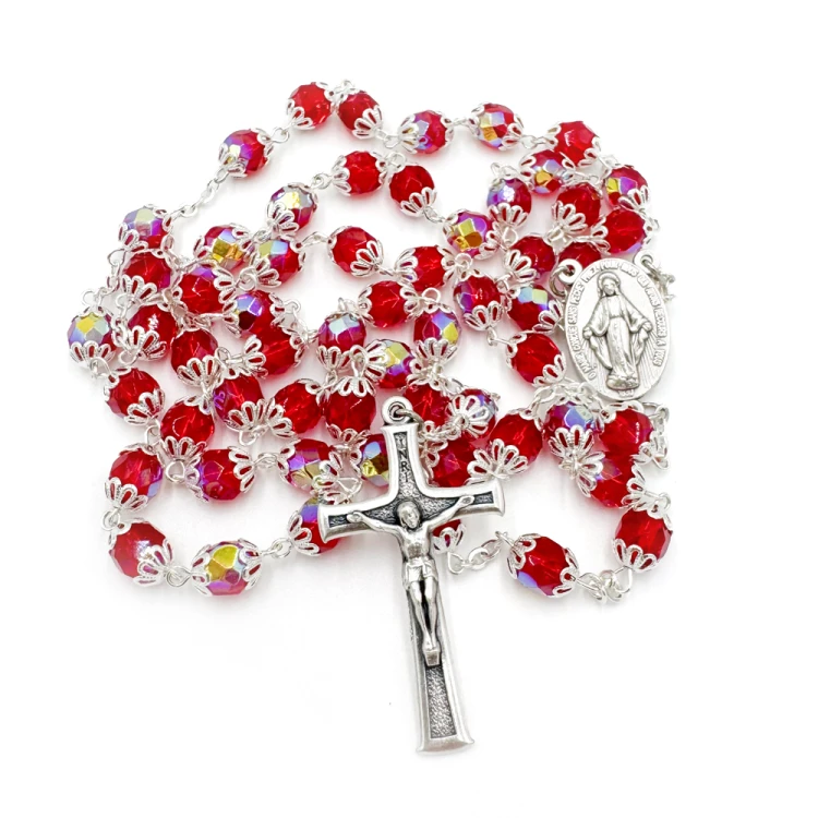 Różaniec kryształowy czerwony z kapturkiem