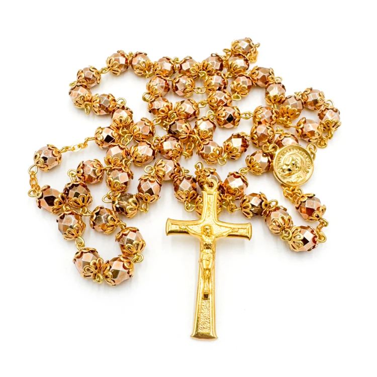 Różaniec kryształowy złoty z kapturkiem