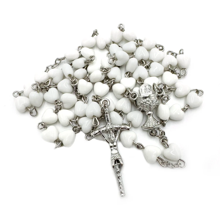 Różaniec komunijny serduszka białe