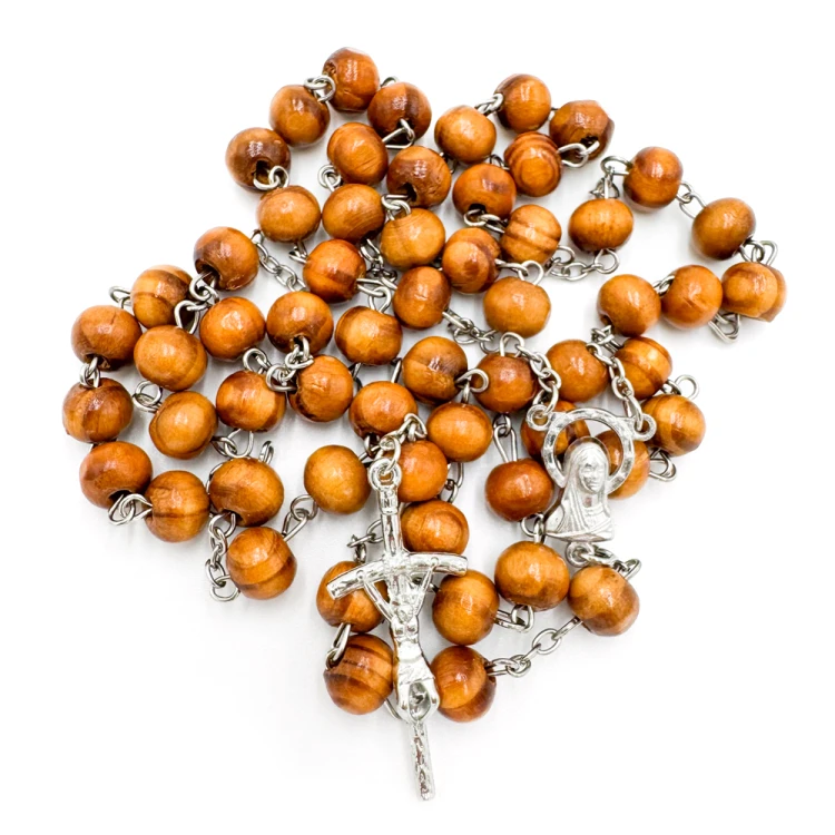 Różaniec drewniany z drzewa sosnowego