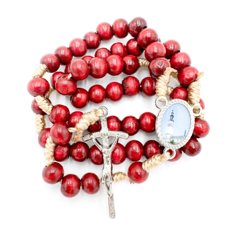 Różaniec drewniany na sznurku z MB Częstochowską - wiśniowy